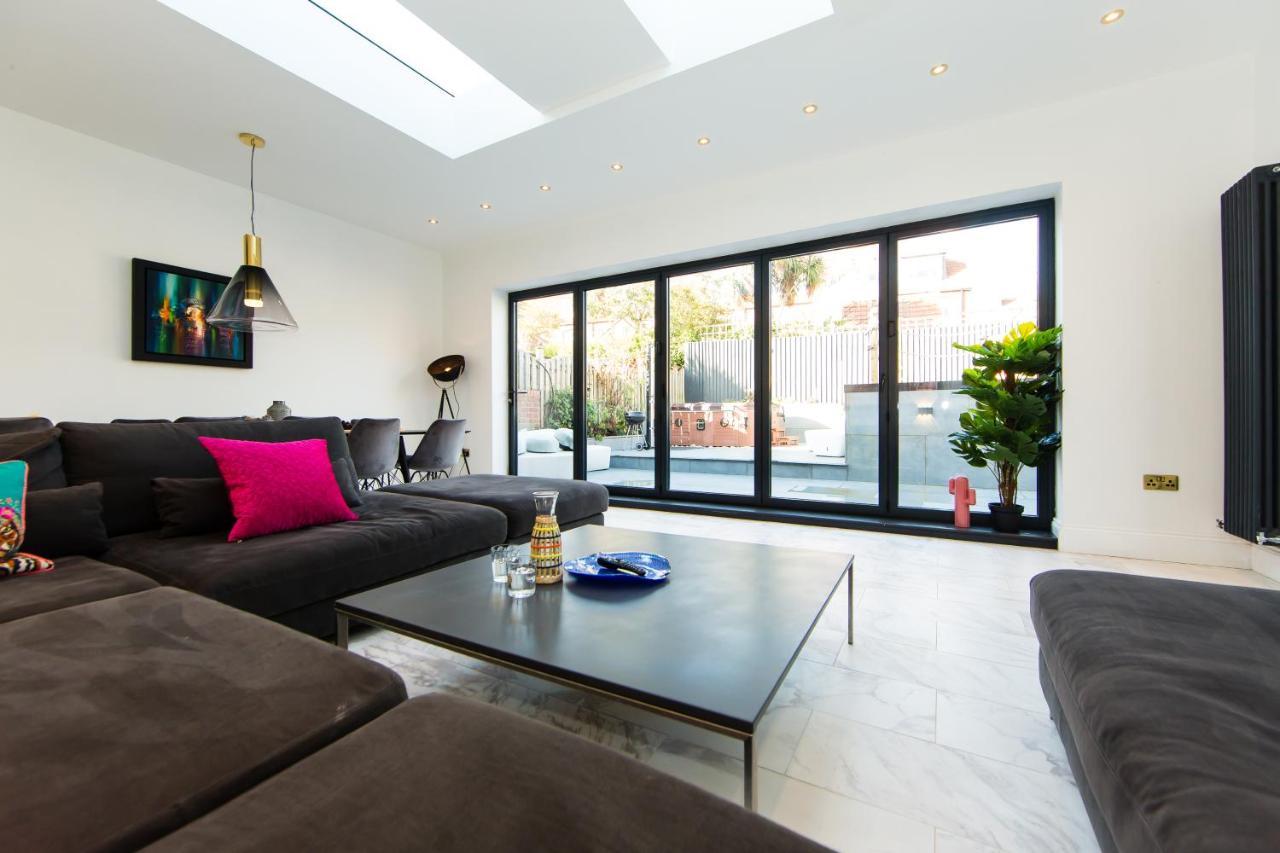Rounton Villa By Maison Parfaite - Hot Tub - Sea Views - Parking Robin Hood's Bay Exterior photo